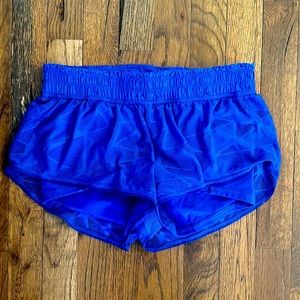 Lululemon size 4 running shorts, 2.5 inches.